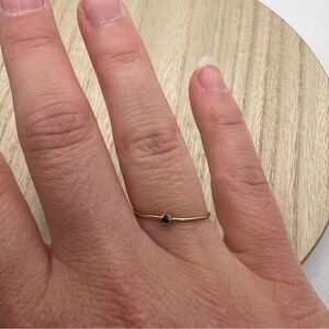 🍭6/$30 Delicate gold tone gem ring - size 7.5